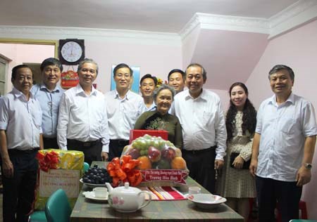 Phó Thủ tướng Thường trực làm việc với Thành ủy TPHCM - ảnh 2